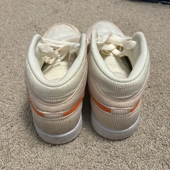 Air Jordan 1s - Picture 2 of 3